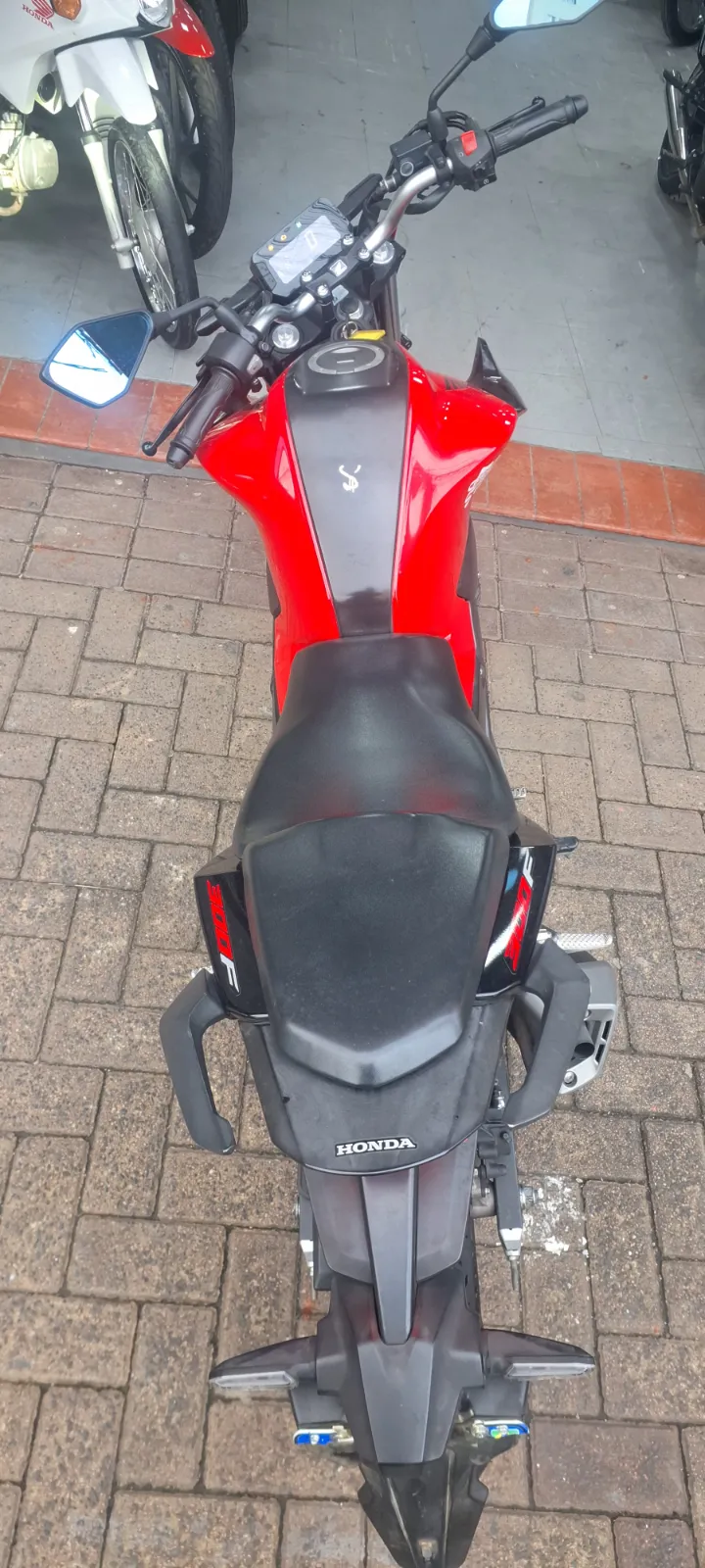 Honda CB 300F 2023