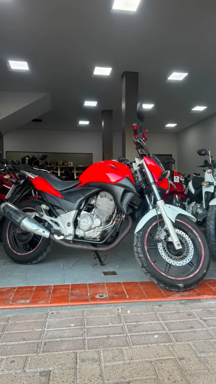 Honda CB 300 2016