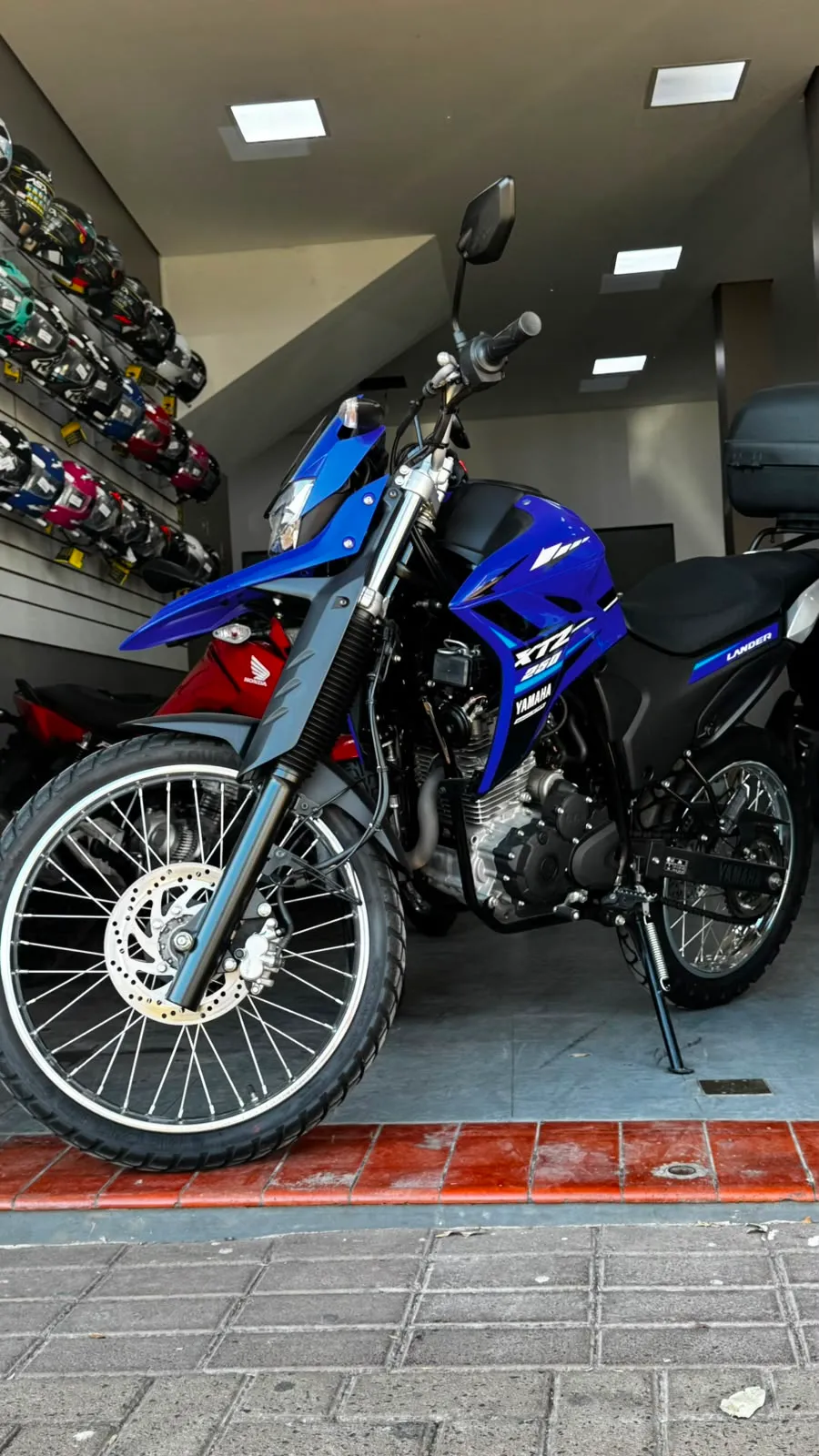 Yamaha XTZ 250 LANDER 2024