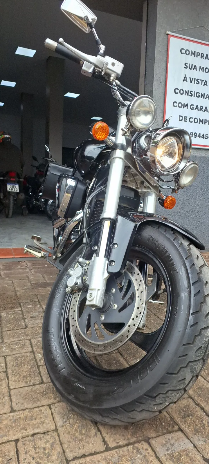Triumph Boulevard M800 2011