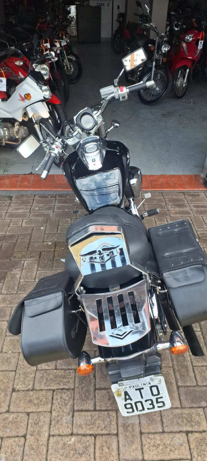 Triumph Boulevard M800 2011