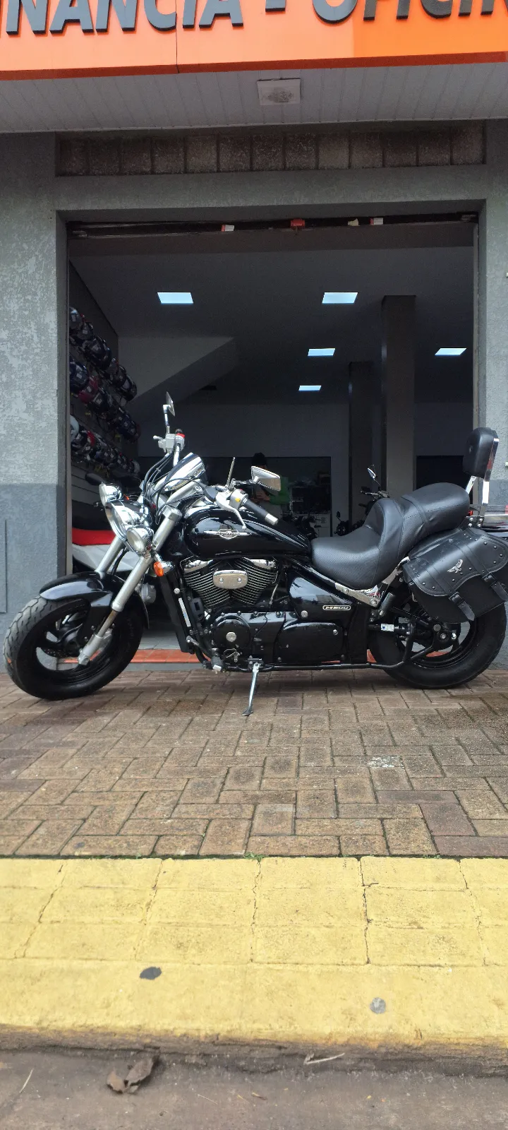 Triumph Boulevard M800 2011