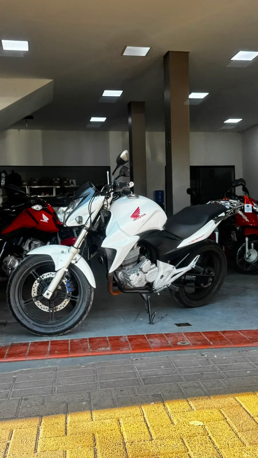 Honda CB 300 2011
